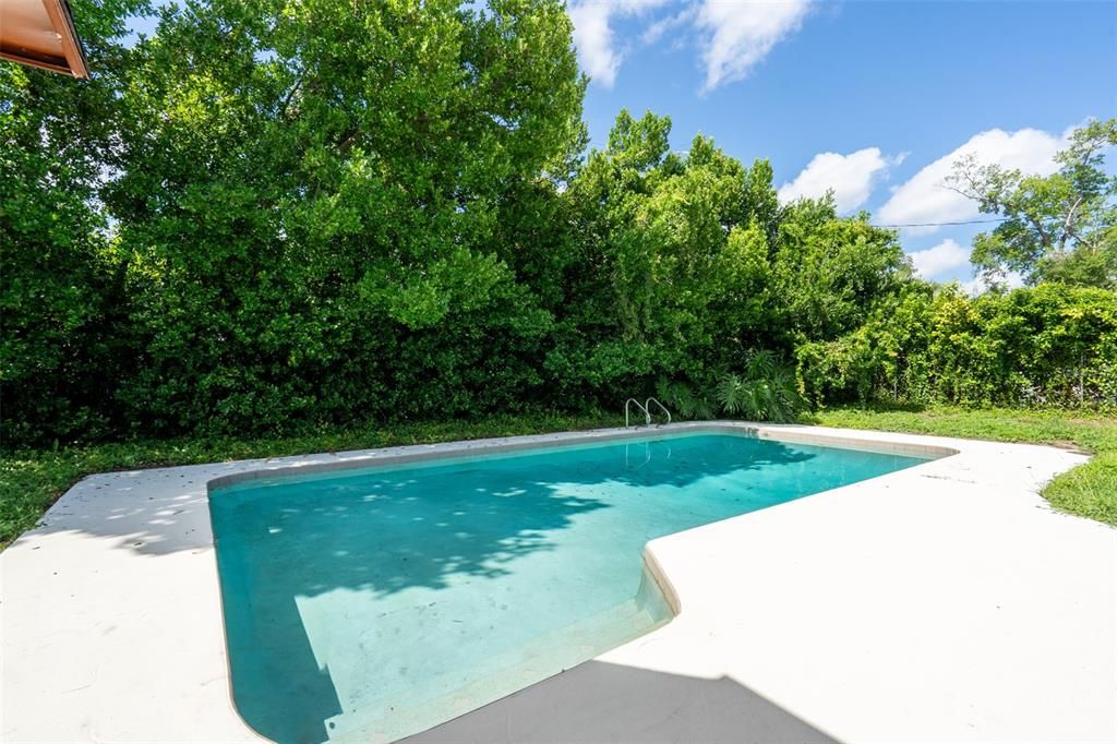 For Sale: $485,000 (4 beds, 2 baths, 1993 Square Feet)