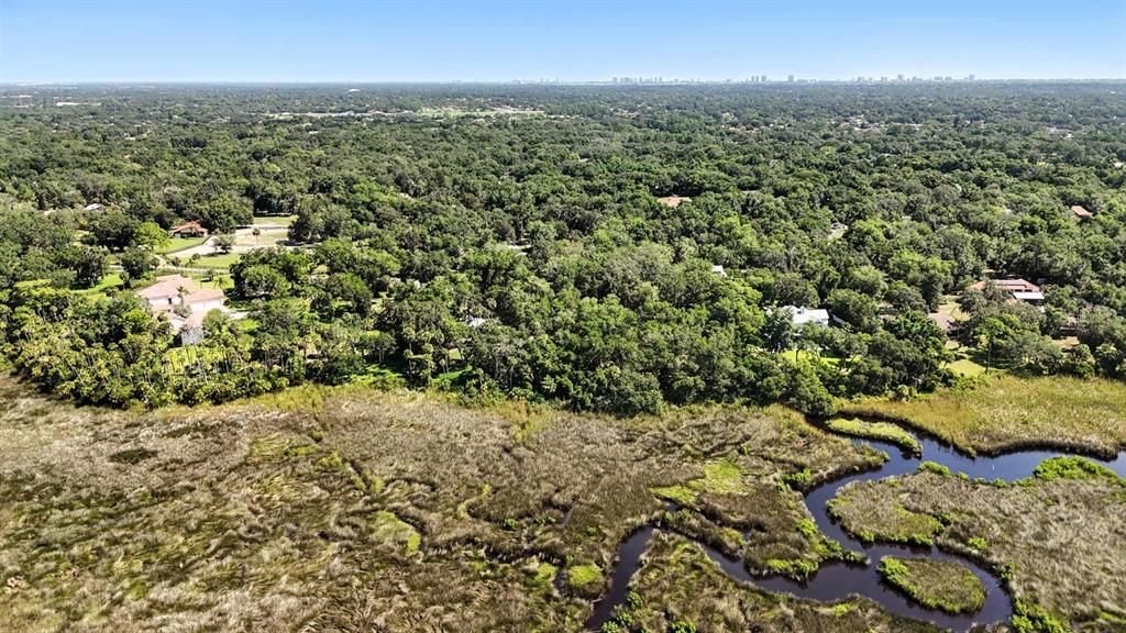 На продажу: $699,888 (2.54 acres)