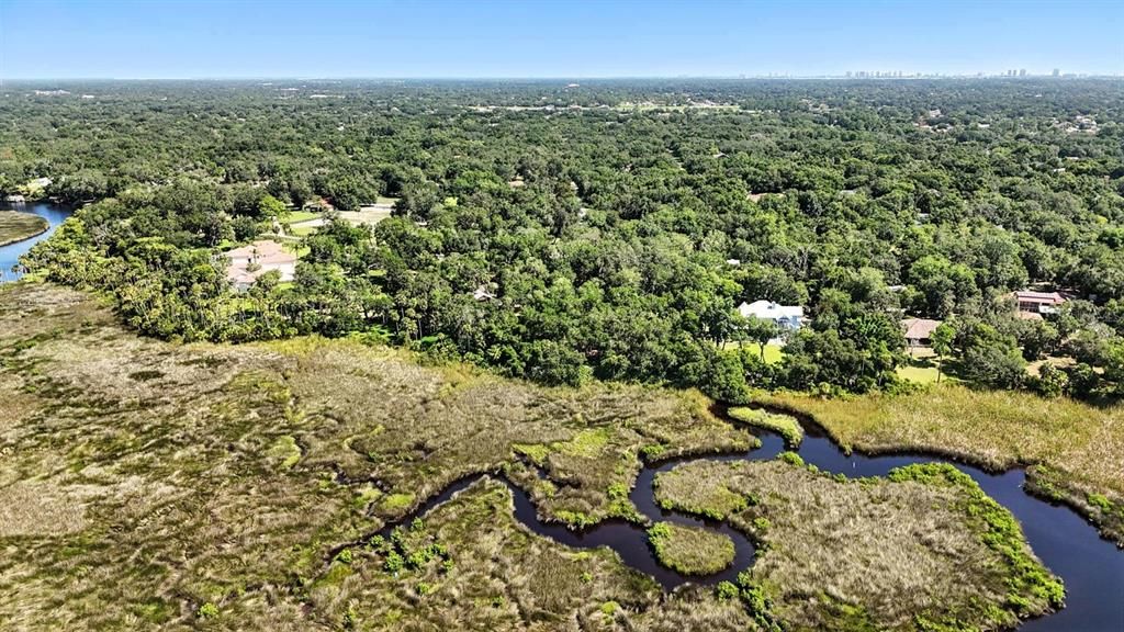 На продажу: $699,888 (2.54 acres)