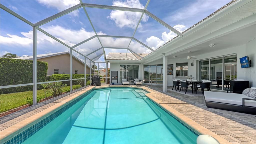 Под контрактом: $679,000 (3 спален, 2 ванн, 2181 Квадратных фут)