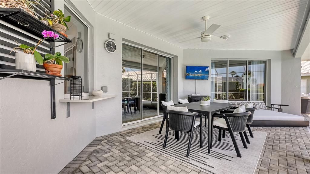 Под контрактом: $679,000 (3 спален, 2 ванн, 2181 Квадратных фут)