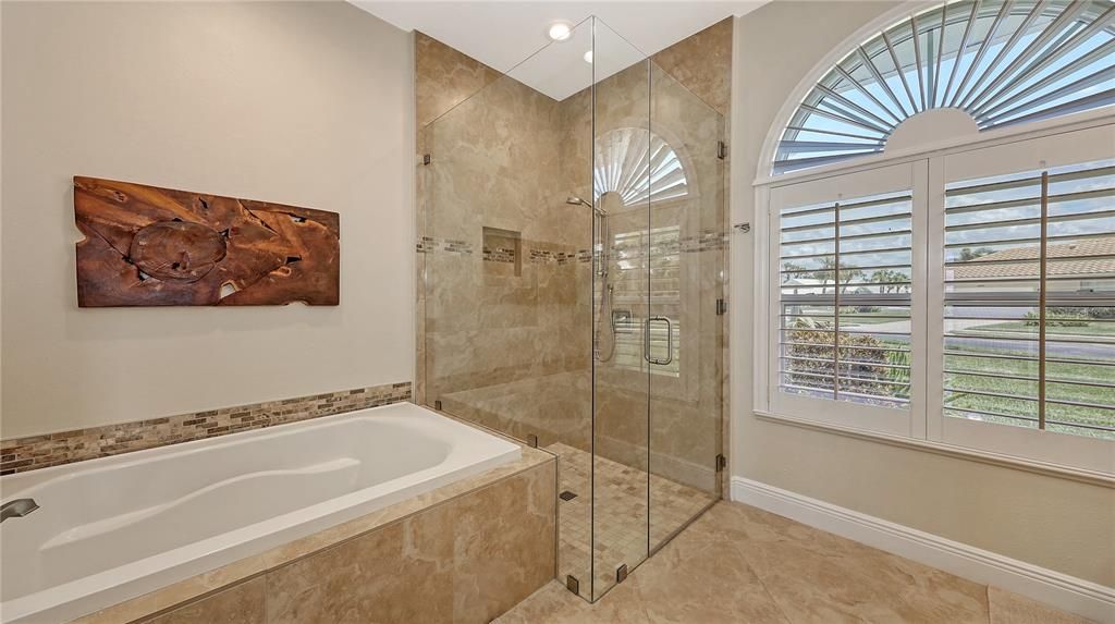 Под контрактом: $679,000 (3 спален, 2 ванн, 2181 Квадратных фут)