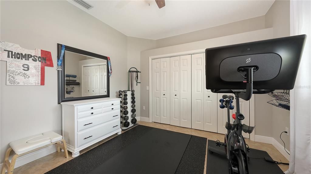 Под контрактом: $679,000 (3 спален, 2 ванн, 2181 Квадратных фут)