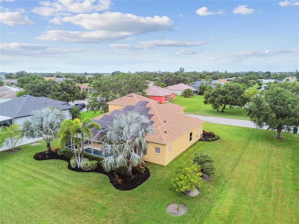 合同活跃: $545,000 (4 贝兹, 2 浴室, 2570 平方英尺)