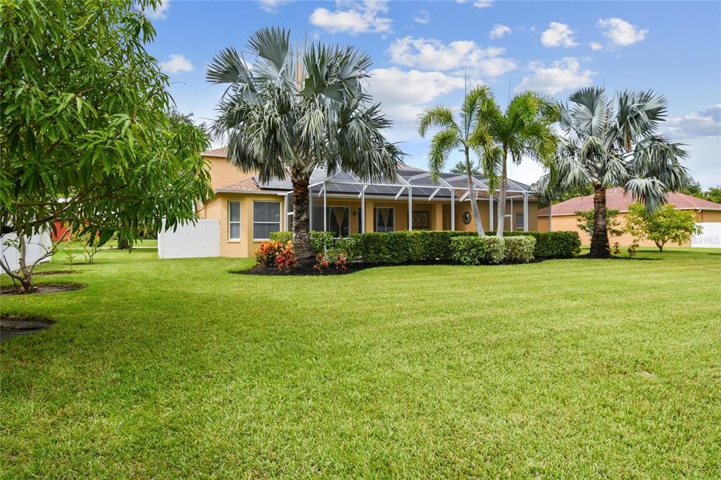 合同活跃: $545,000 (4 贝兹, 2 浴室, 2570 平方英尺)