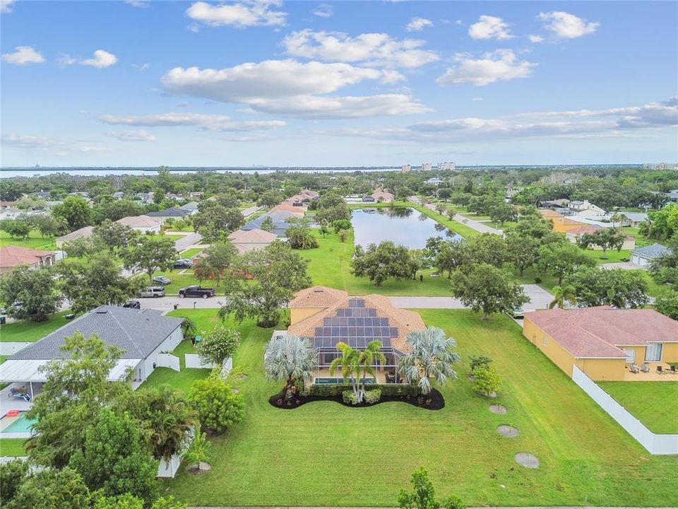 合同活跃: $545,000 (4 贝兹, 2 浴室, 2570 平方英尺)