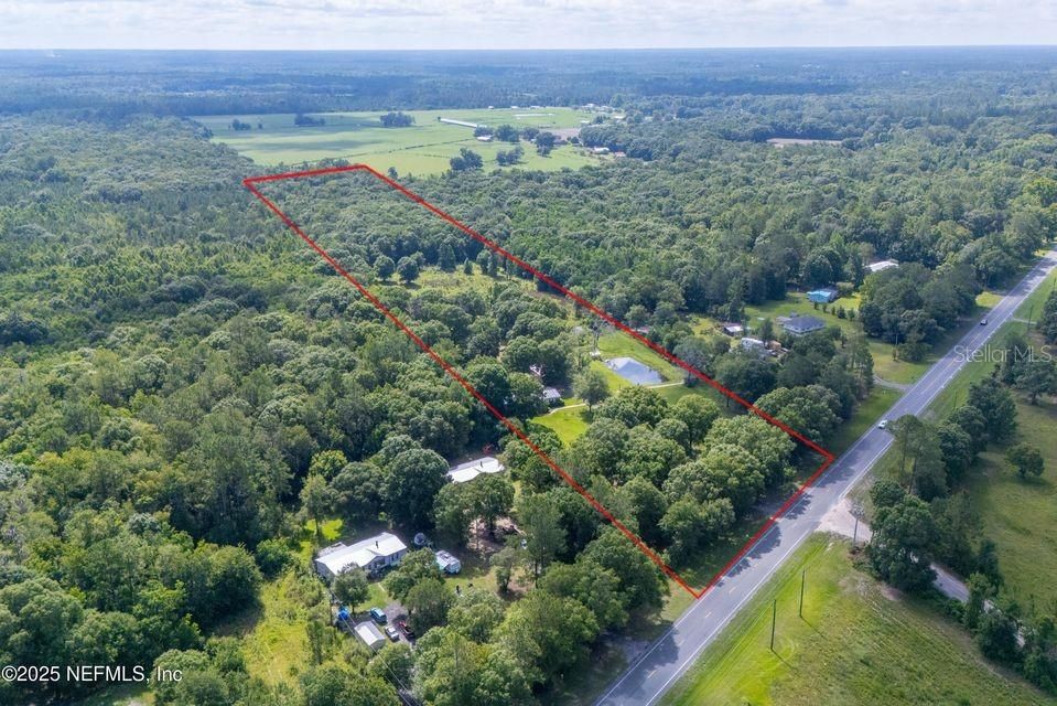 Activo con contrato: $450,000 (5 camas, 3 baños, 2356 Pies cuadrados)