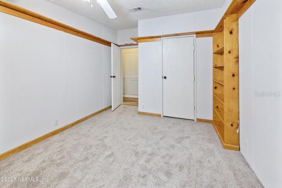 Activo con contrato: $450,000 (5 camas, 3 baños, 2356 Pies cuadrados)