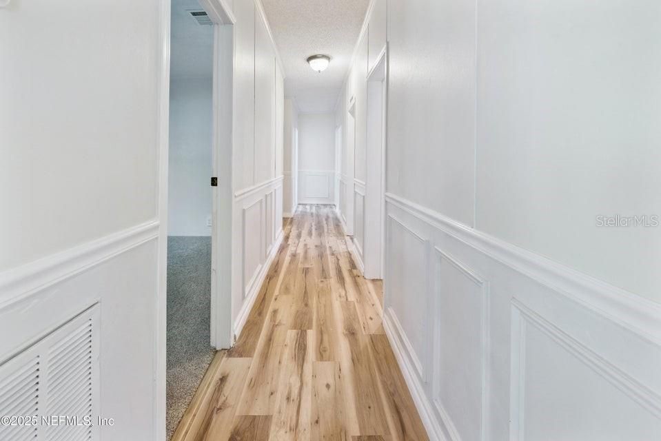 Activo con contrato: $450,000 (5 camas, 3 baños, 2356 Pies cuadrados)