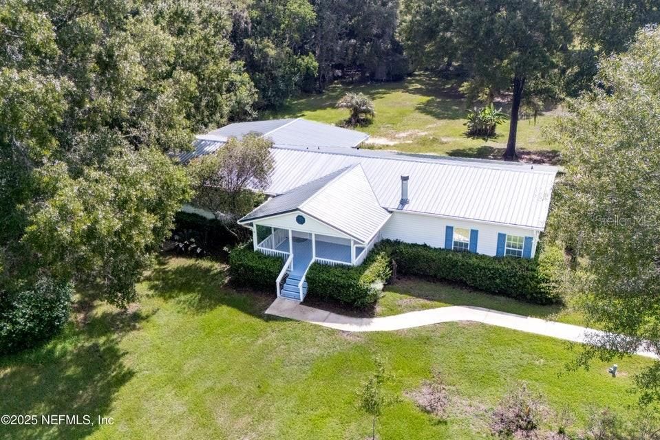 Activo con contrato: $450,000 (5 camas, 3 baños, 2356 Pies cuadrados)