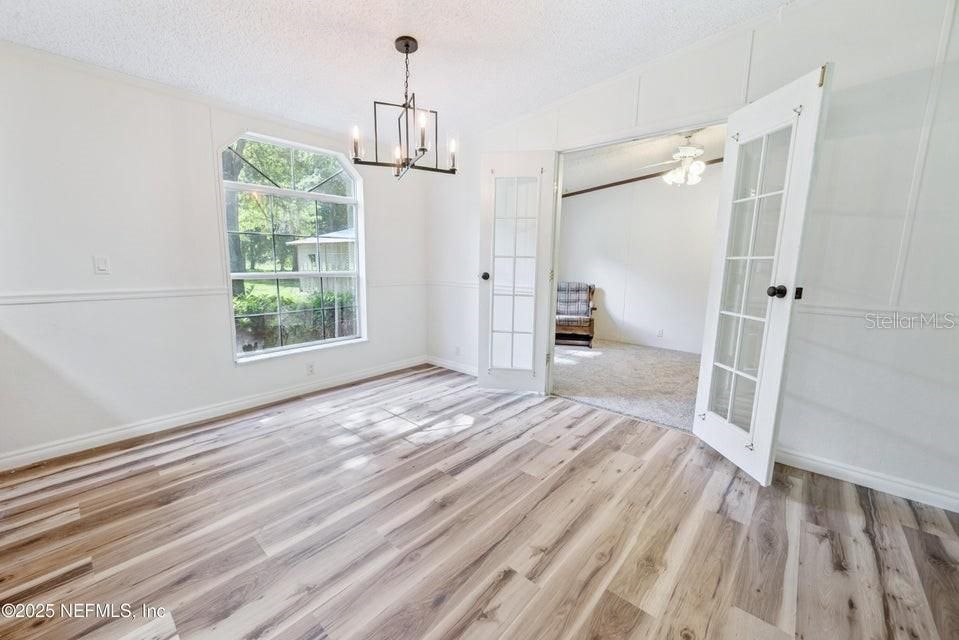 Activo con contrato: $450,000 (5 camas, 3 baños, 2356 Pies cuadrados)