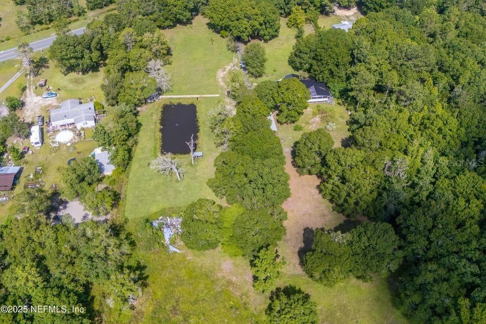 Activo con contrato: $450,000 (5 camas, 3 baños, 2356 Pies cuadrados)