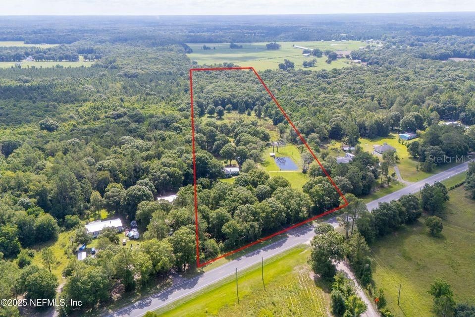 Activo con contrato: $450,000 (5 camas, 3 baños, 2356 Pies cuadrados)