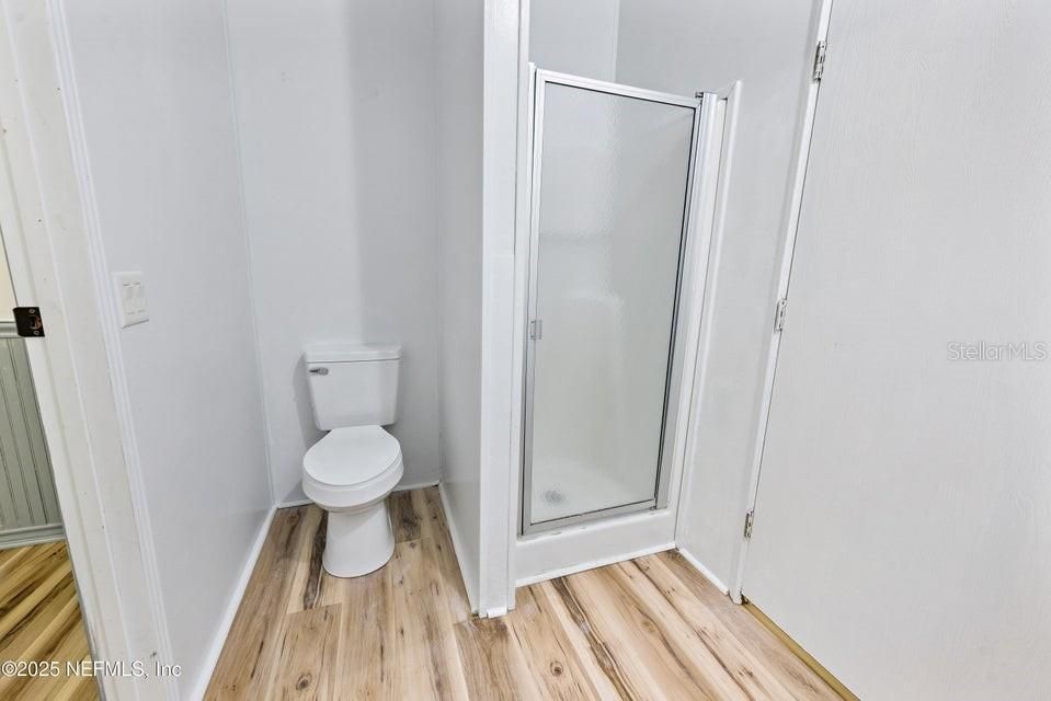 Activo con contrato: $450,000 (5 camas, 3 baños, 2356 Pies cuadrados)