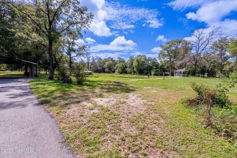 Activo con contrato: $450,000 (5 camas, 3 baños, 2356 Pies cuadrados)