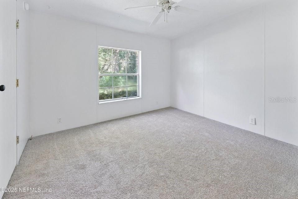 Activo con contrato: $450,000 (5 camas, 3 baños, 2356 Pies cuadrados)