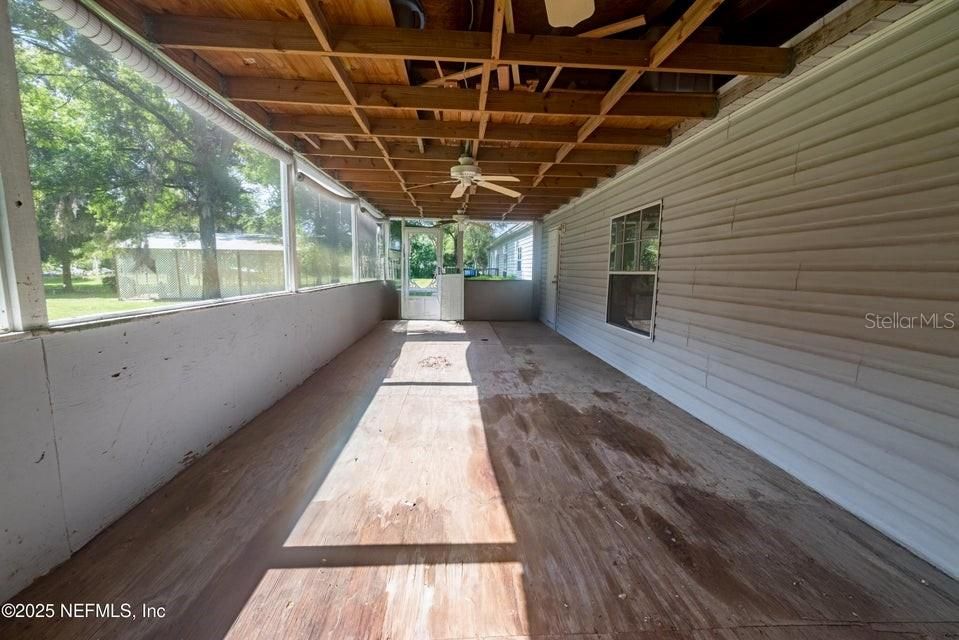 Activo con contrato: $450,000 (5 camas, 3 baños, 2356 Pies cuadrados)