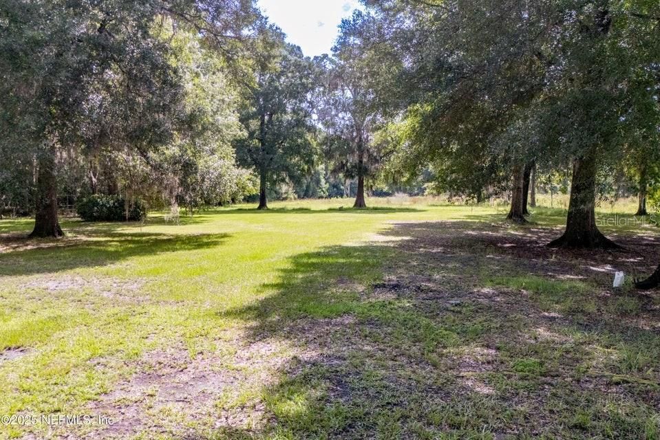 Activo con contrato: $450,000 (5 camas, 3 baños, 2356 Pies cuadrados)