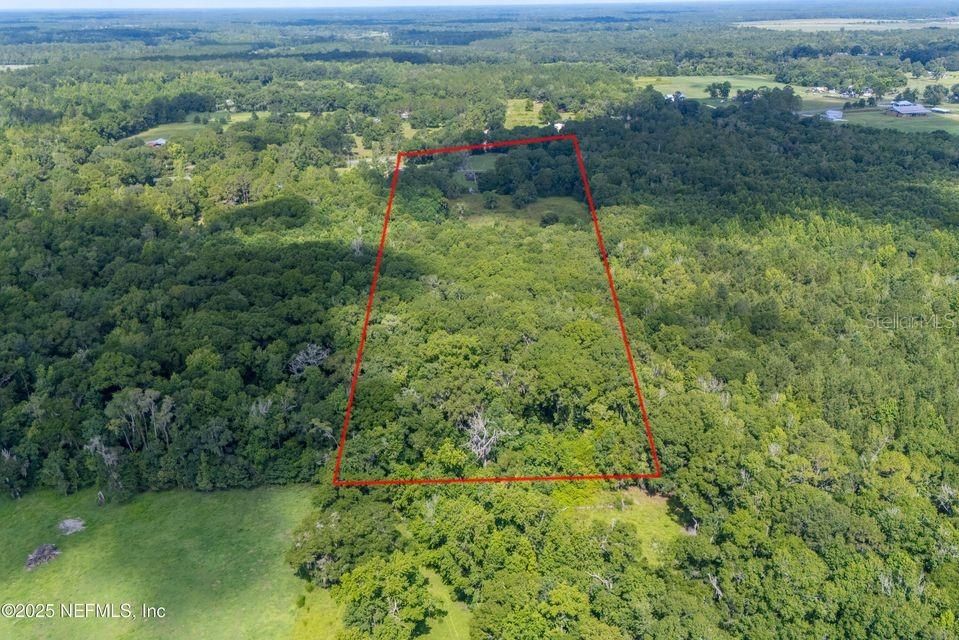 Activo con contrato: $450,000 (5 camas, 3 baños, 2356 Pies cuadrados)