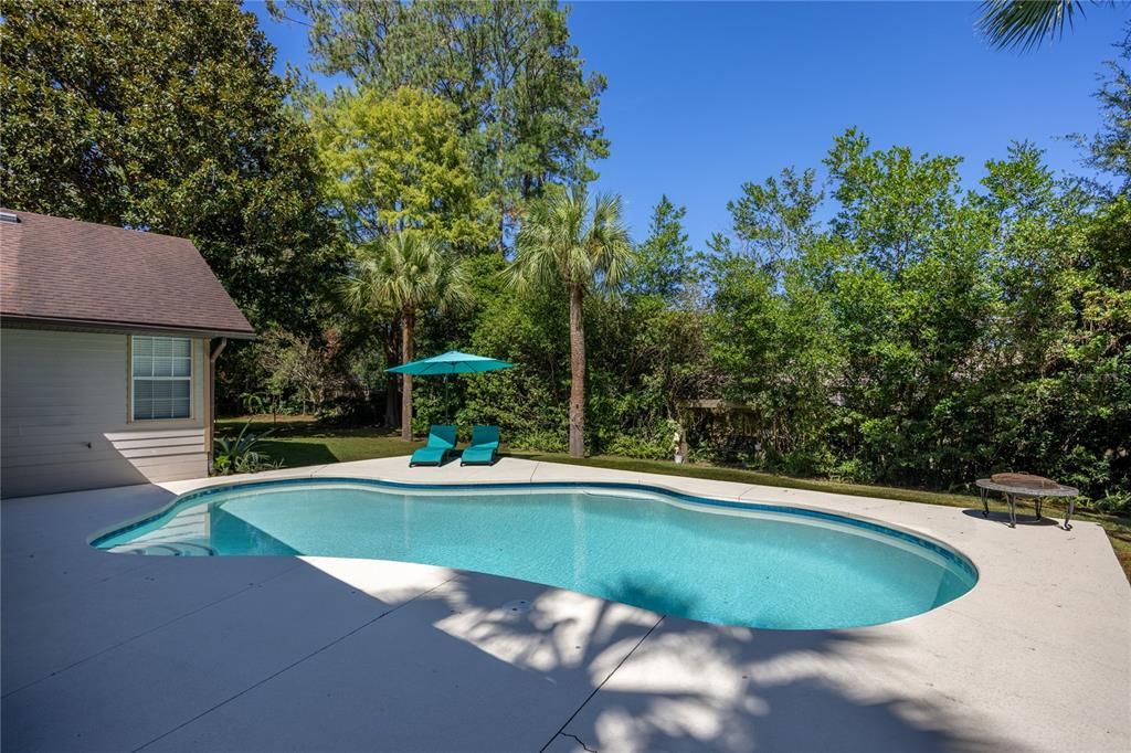 Active With Contract: $445,000 (3 beds, 2 baths, 2027 Square Feet)