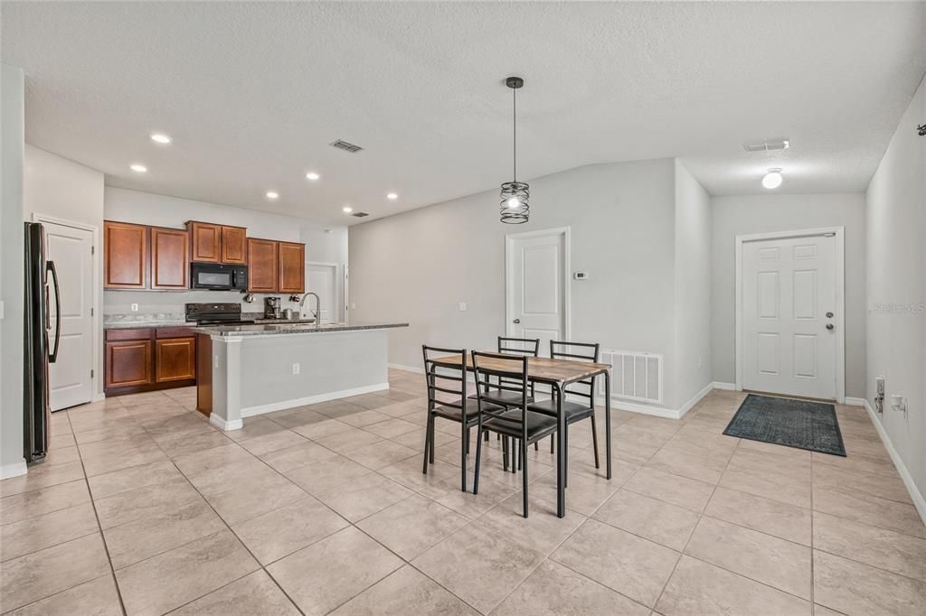 Active With Contract: $299,900 (4 beds, 2 baths, 1835 Square Feet)