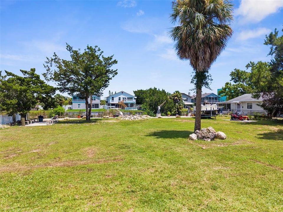 En Venta: $215,000 (0.23 acres)