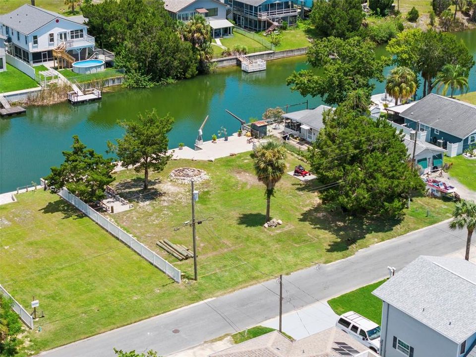 En Venta: $215,000 (0.23 acres)