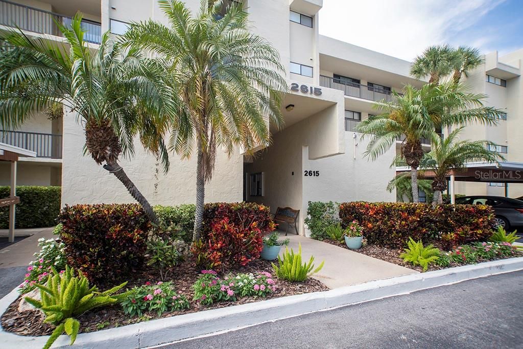 最近售出: $149,900 (2 贝兹, 2 浴室, 1050 平方英尺)