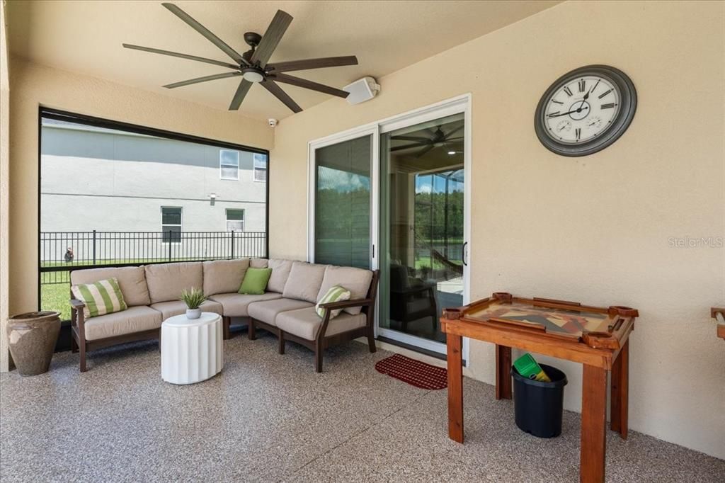 合同活跃: $795,000 (5 贝兹, 4 浴室, 3497 平方英尺)