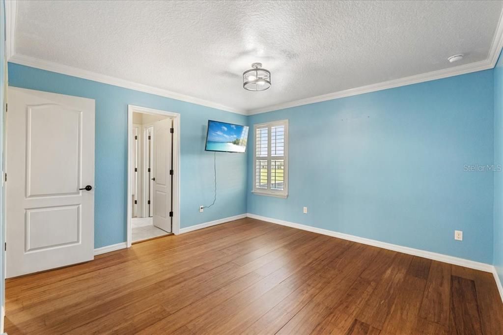 合同活跃: $795,000 (5 贝兹, 4 浴室, 3497 平方英尺)