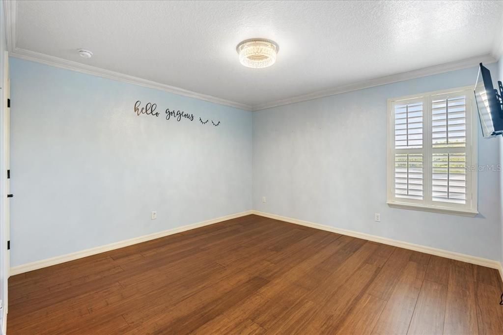 合同活跃: $795,000 (5 贝兹, 4 浴室, 3497 平方英尺)