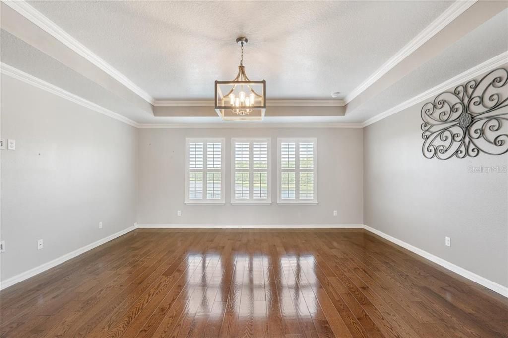 合同活跃: $795,000 (5 贝兹, 4 浴室, 3497 平方英尺)