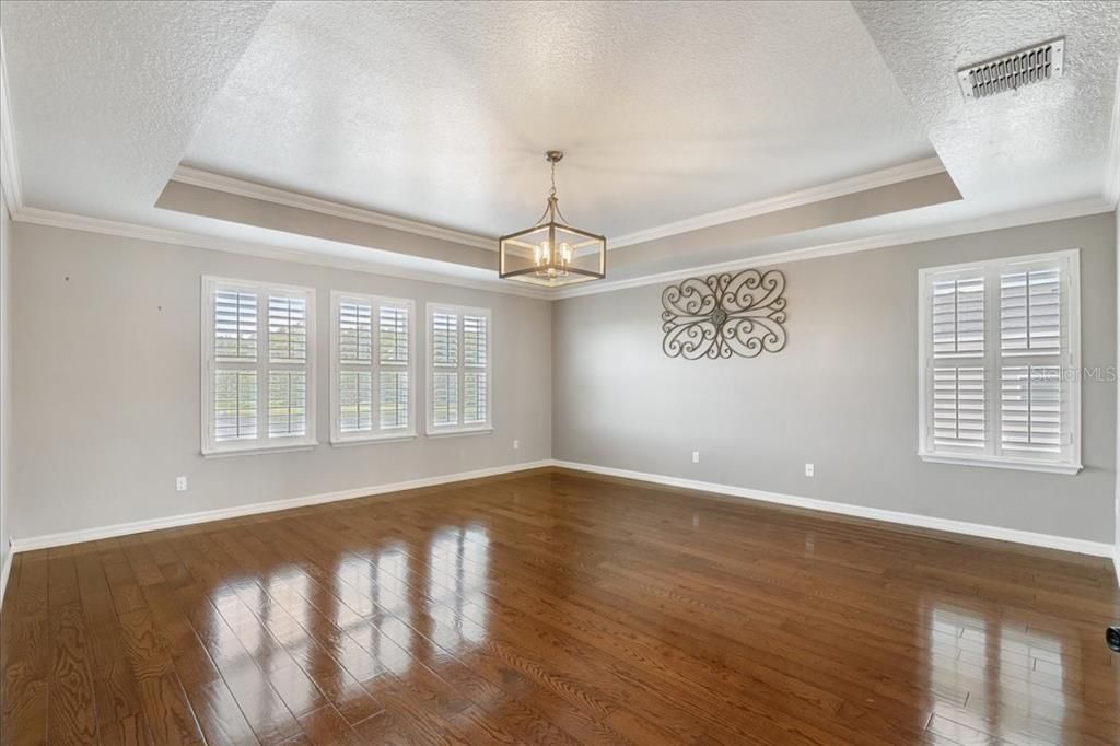 合同活跃: $795,000 (5 贝兹, 4 浴室, 3497 平方英尺)