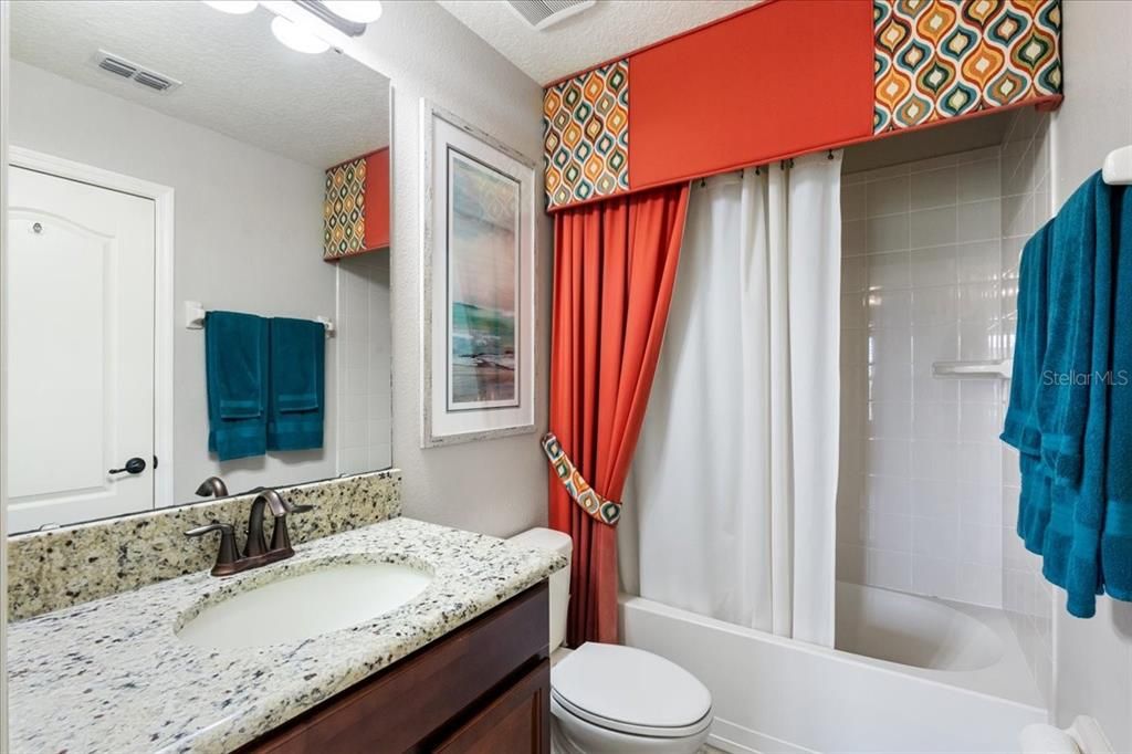 合同活跃: $795,000 (5 贝兹, 4 浴室, 3497 平方英尺)