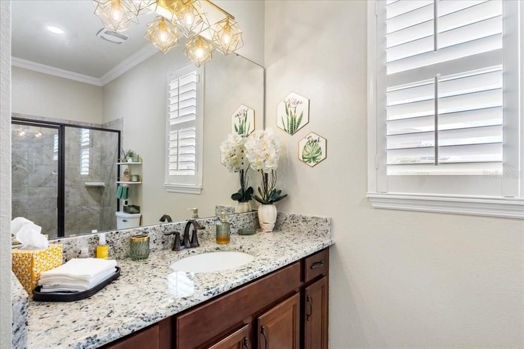 合同活跃: $795,000 (5 贝兹, 4 浴室, 3497 平方英尺)