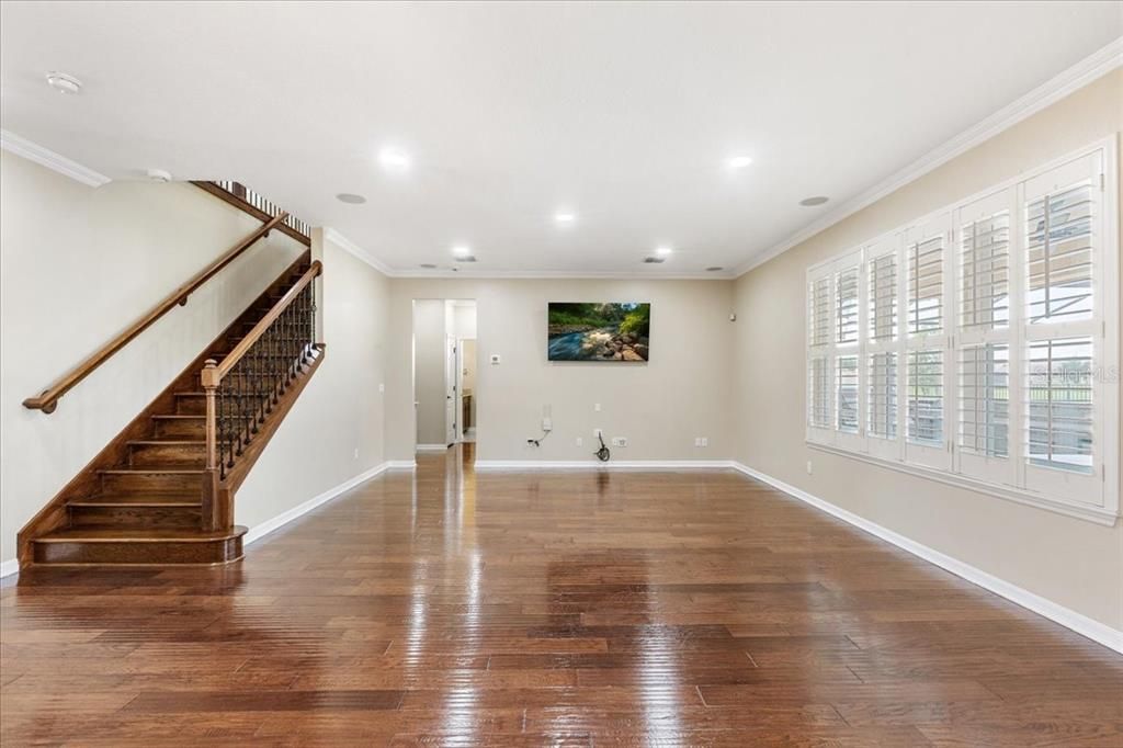 合同活跃: $795,000 (5 贝兹, 4 浴室, 3497 平方英尺)