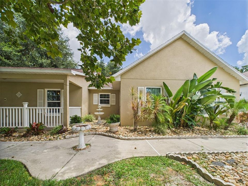 На продажу: $434,900 (3 спален, 2 ванн, 1763 Квадратных фут)