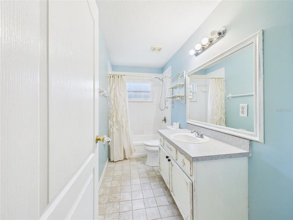 На продажу: $434,900 (3 спален, 2 ванн, 1763 Квадратных фут)