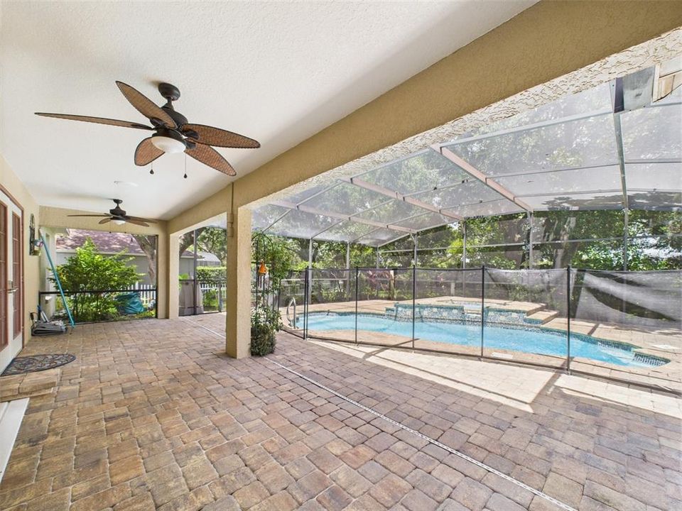 На продажу: $434,900 (3 спален, 2 ванн, 1763 Квадратных фут)