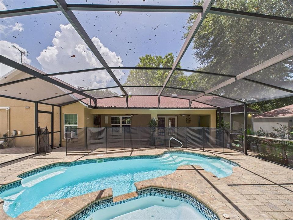 На продажу: $434,900 (3 спален, 2 ванн, 1763 Квадратных фут)