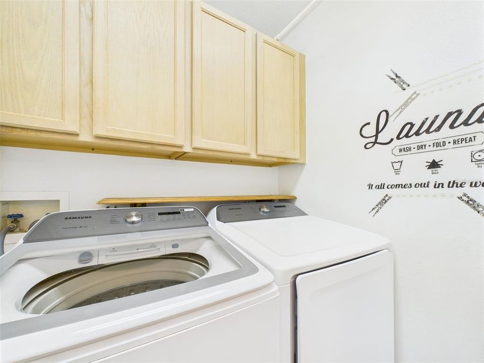 На продажу: $434,900 (3 спален, 2 ванн, 1763 Квадратных фут)