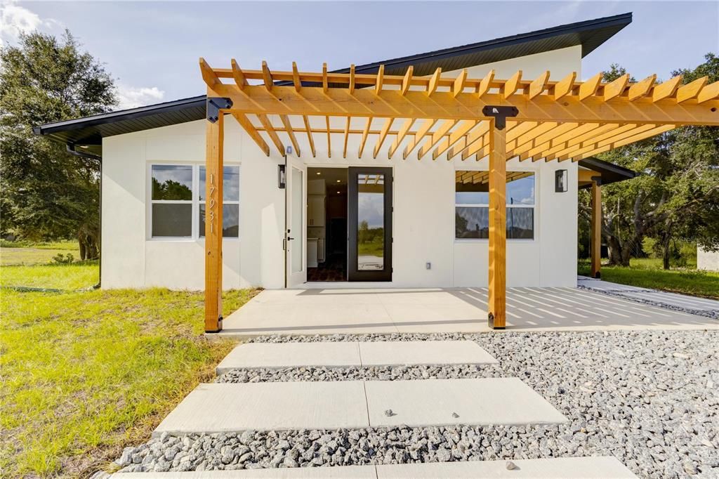Vendido Recientemente: $388,700 (3 camas, 2 baños, 1696 Pies cuadrados)