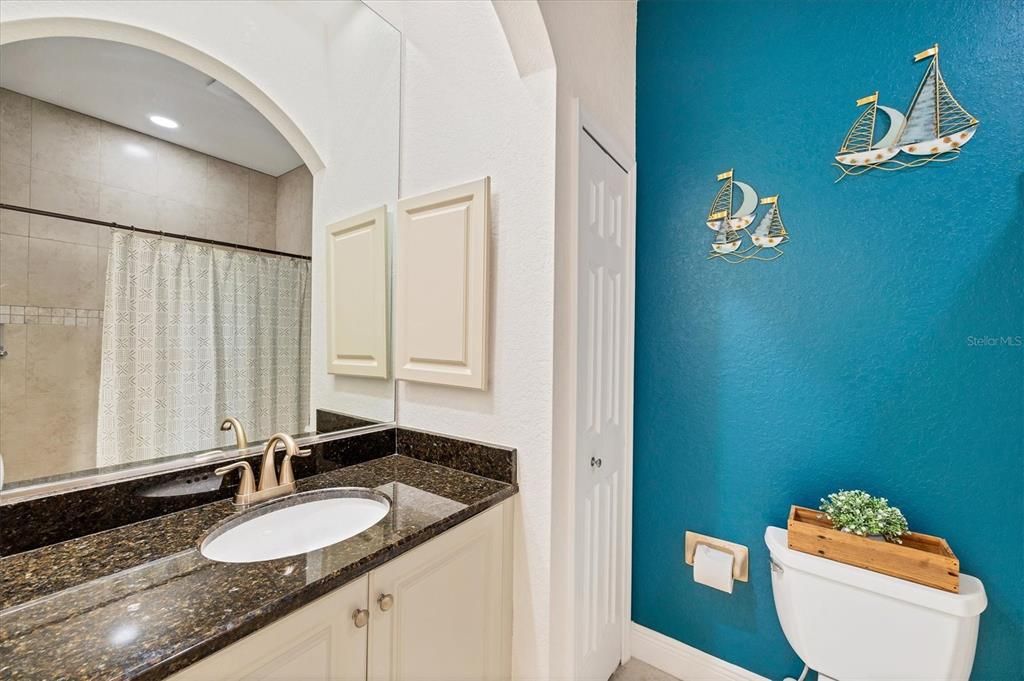 En Venta: $344,000 (2 camas, 2 baños, 1717 Pies cuadrados)