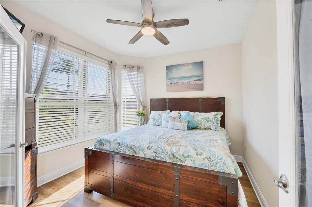 En Venta: $344,000 (2 camas, 2 baños, 1717 Pies cuadrados)