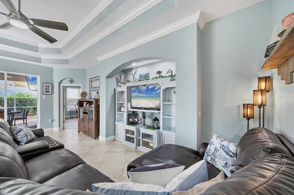 En Venta: $344,000 (2 camas, 2 baños, 1717 Pies cuadrados)