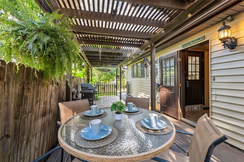 Active With Contract: $525,000 (3 beds, 3 baths, 1749 Square Feet)