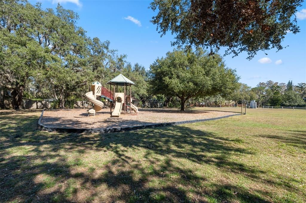 Active With Contract: $525,000 (3 beds, 3 baths, 1749 Square Feet)