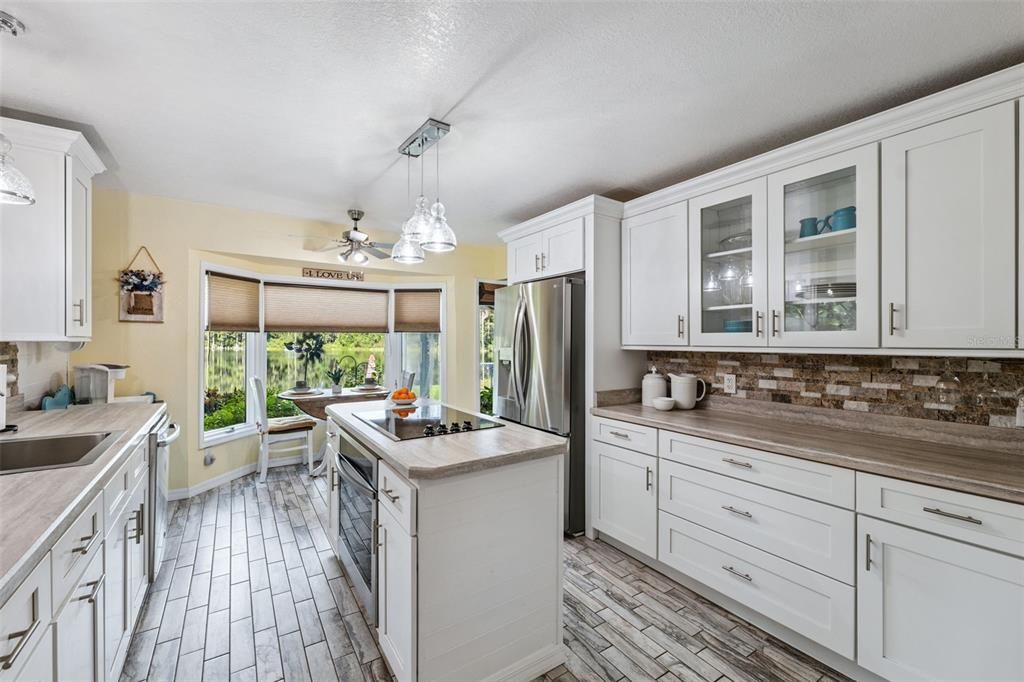 Active With Contract: $525,000 (3 beds, 3 baths, 1749 Square Feet)