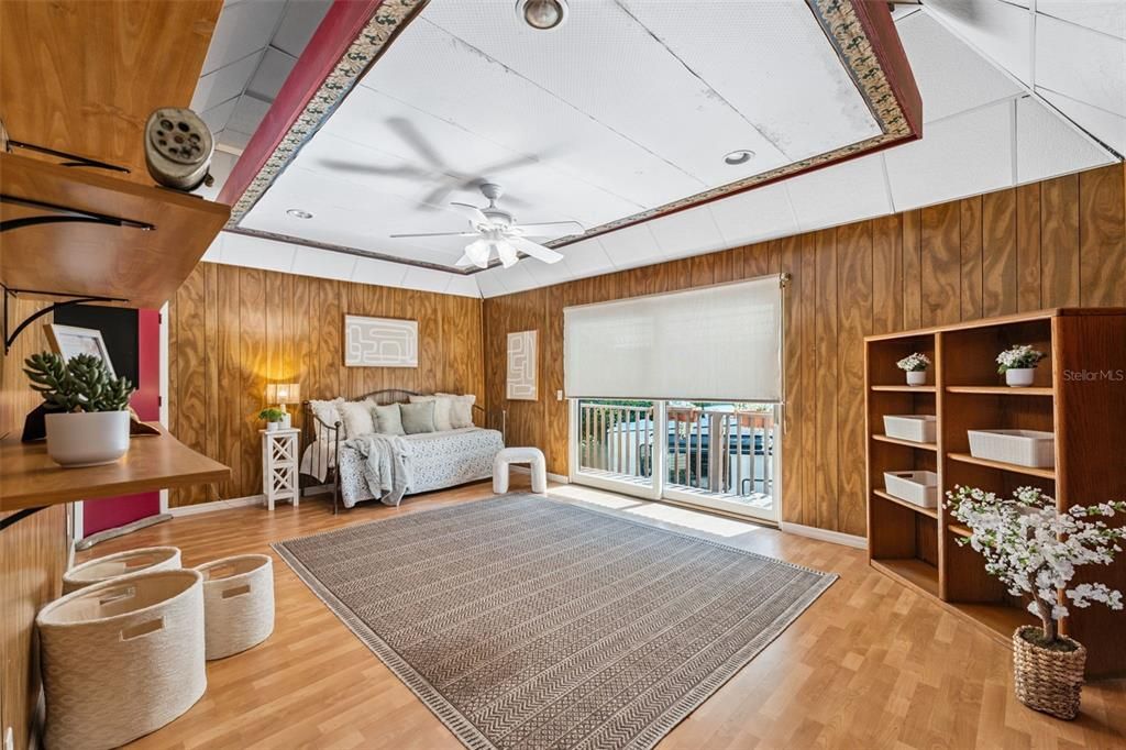 Active With Contract: $525,000 (3 beds, 3 baths, 1749 Square Feet)