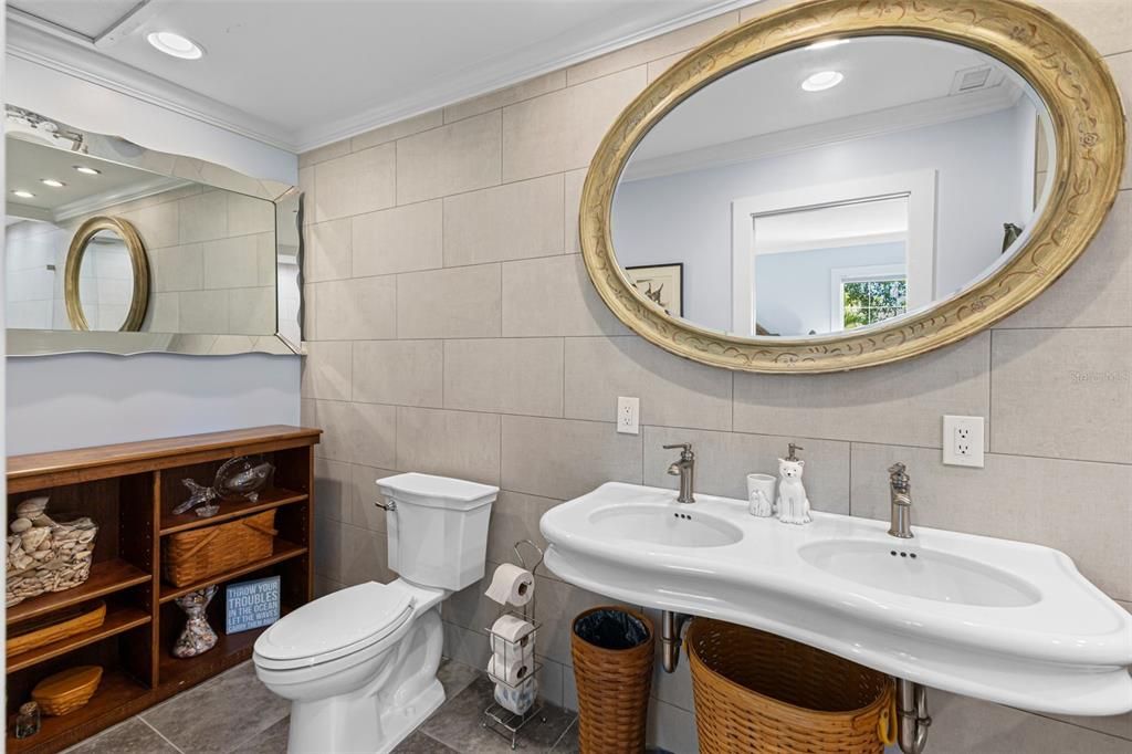 待售: $1,299,000 (4 贝兹, 3 浴室, 2493 平方英尺)